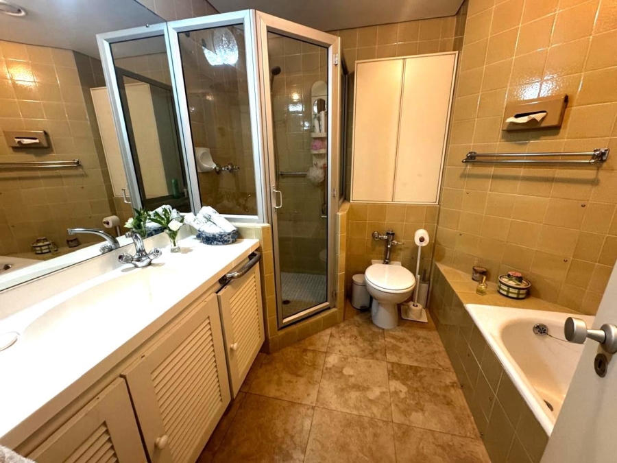 To Let 2 Bedroom Property for Rent in Sea Point Western Cape